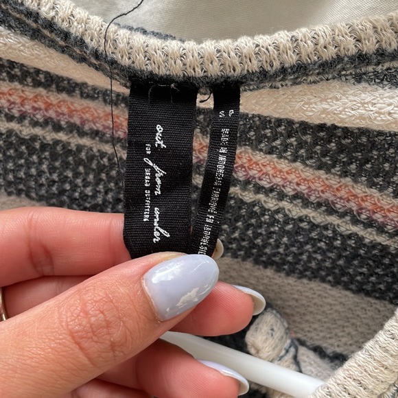 Urban outfitters long sleeve top - Picture 2 of 3